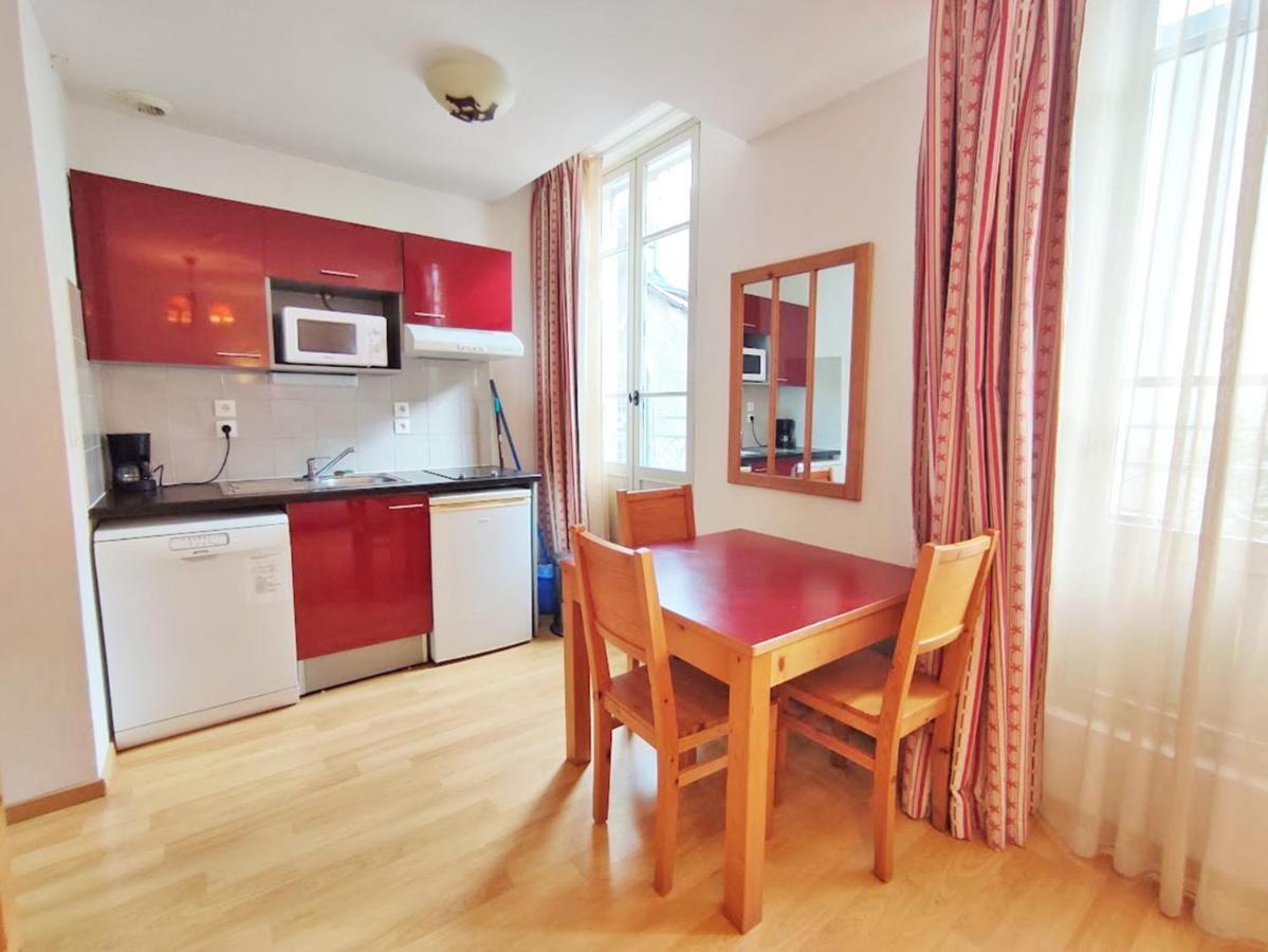 Le Bouquetin, Studio, Centre Luchon, Wifi, Casier A Skis, Ascenseur, 3 Personnes Bagnères-de-Luchon Eksteriør bilde