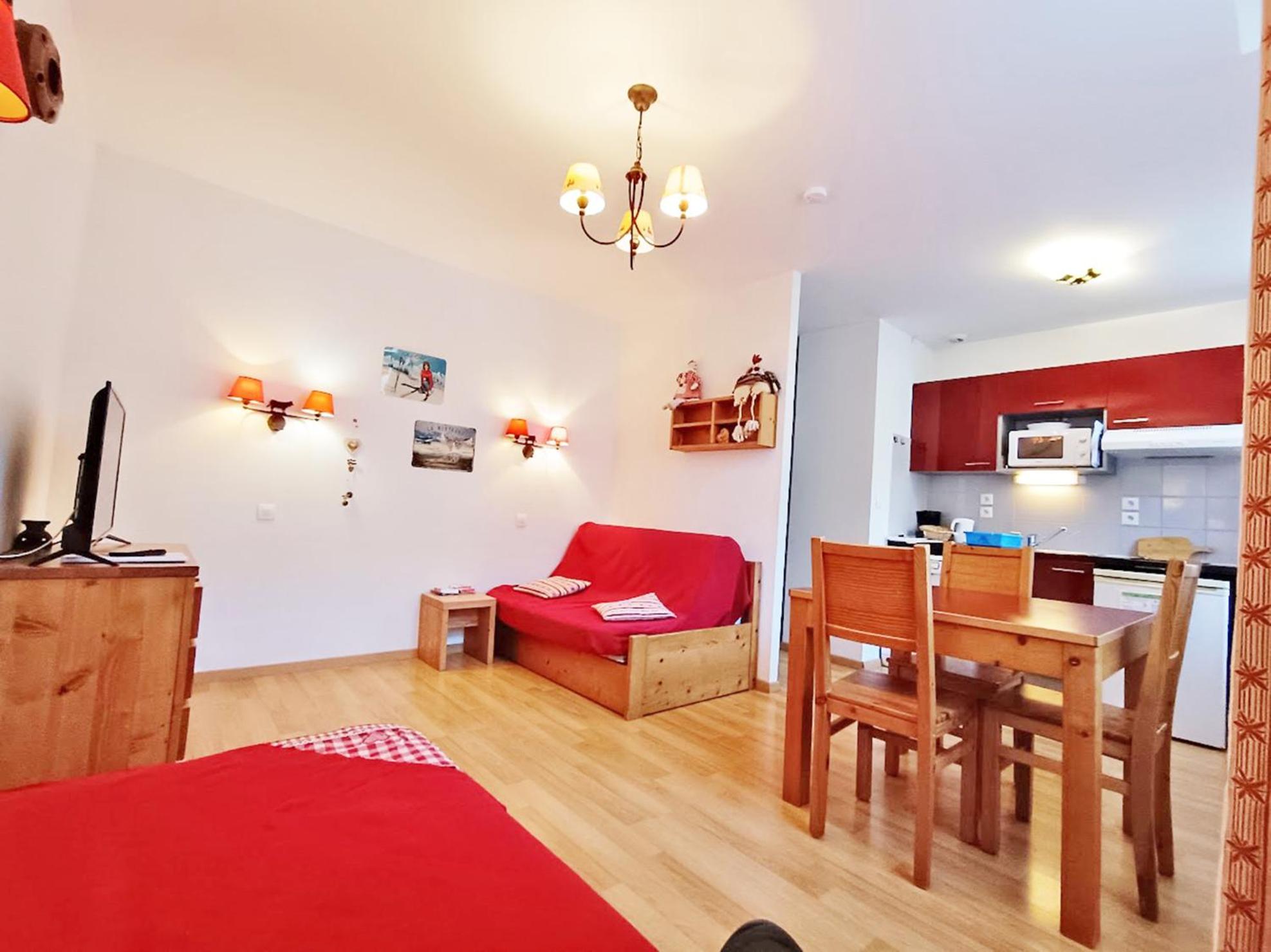 Le Bouquetin, Studio, Centre Luchon, Wifi, Casier A Skis, Ascenseur, 3 Personnes Bagnères-de-Luchon Eksteriør bilde