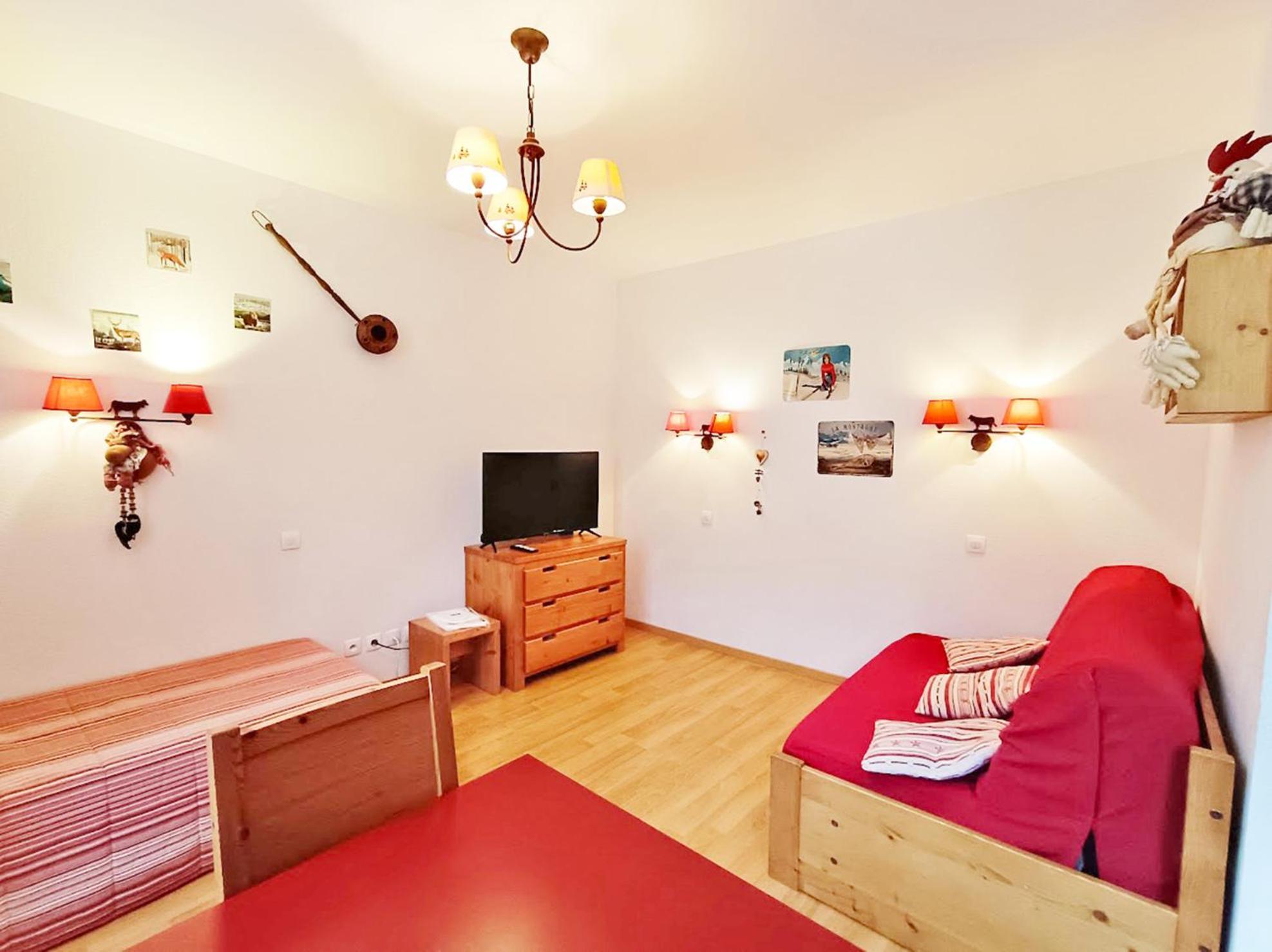 Le Bouquetin, Studio, Centre Luchon, Wifi, Casier A Skis, Ascenseur, 3 Personnes Bagnères-de-Luchon Eksteriør bilde