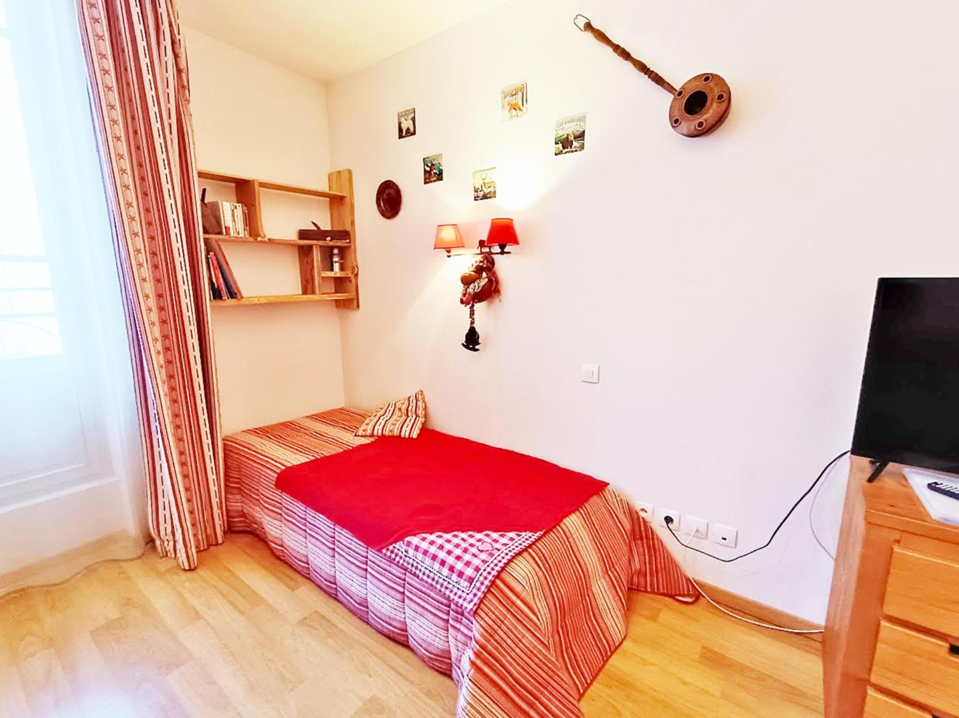 Le Bouquetin, Studio, Centre Luchon, Wifi, Casier A Skis, Ascenseur, 3 Personnes Bagnères-de-Luchon Eksteriør bilde